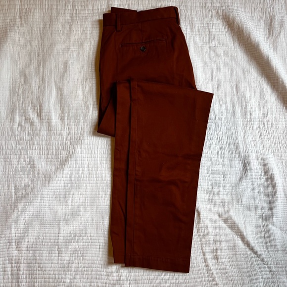 Banana Republic rust-colored athletic fit chino - Picture 2 of 5
